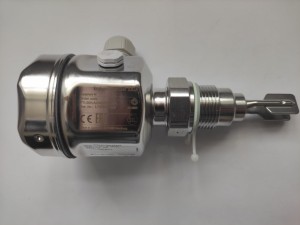 Wibracyjny sygnalizator poziomu cieczy FTL50H-AGW2AC2G6A (943492-9000)