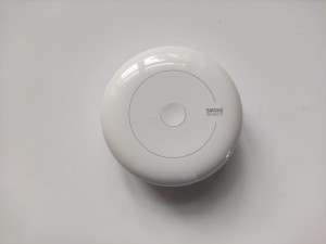 Bezprzewodowy czujnik dymu Fibaro FGSS-001